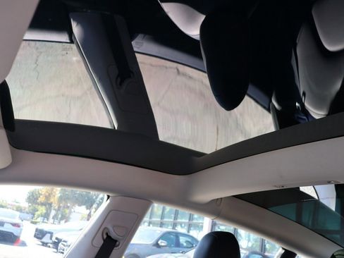 Used 2022 Tesla Model 3 Long Range image 22