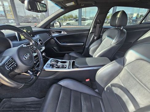 Used 2018 Kia Stinger GT2 AWD/4WD image 17