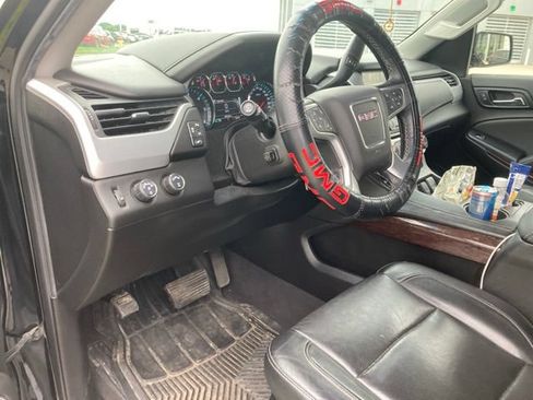 Used 2019 GMC Yukon XL SLT AWD/4WD image 24