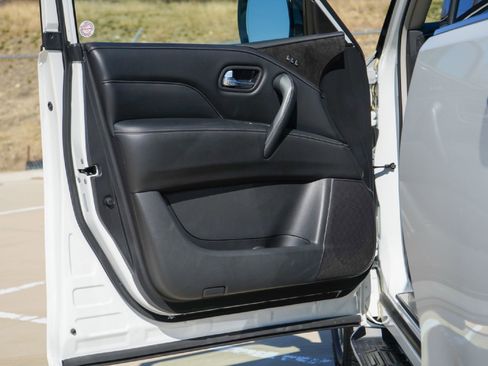 Certified 2024 INFINITI QX80 Luxe image 18