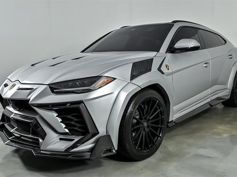 Used 2022 Lamborghini Urus AWD/4WD image 7
