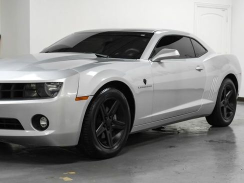 Used 2011 Chevrolet Camaro LT RWD image 10