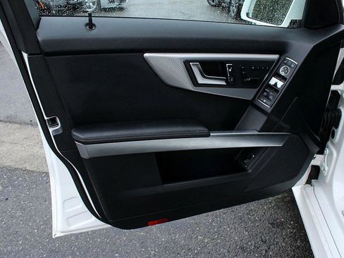 Used 2014 Mercedes-Benz GLK 350 2WD image 8