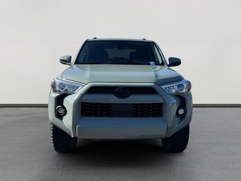Used 2022 Toyota 4Runner Trail Special Edition AWD/4WD image 8