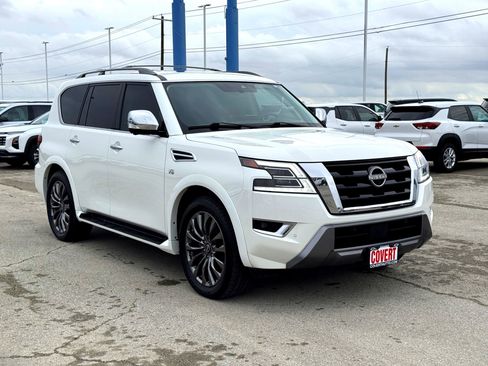 Used 2021 Nissan Armada Platinum w/ Captain's Chairs Package image 4