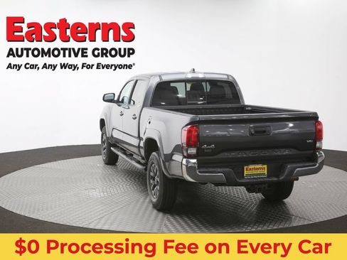 Used 2020 Toyota Tacoma SR5 AWD/4WD image 35