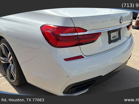 Used 2017 BMW 740i RWD image 16