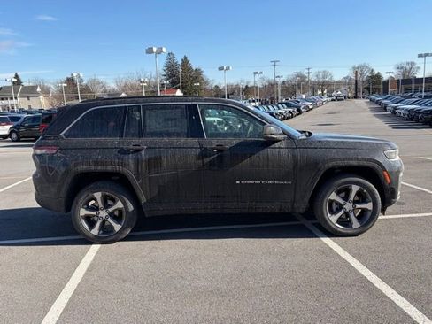 New 2026 Jeep Grand Cherokee Limited AWD/4WD image 9