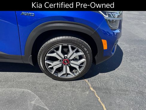 Certified 2021 Kia Seltos SX w/ SX Sunroof Package AWD/4WD image 24