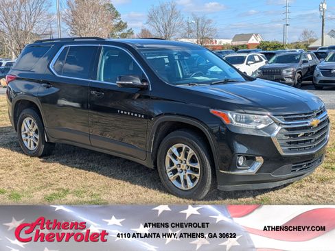 Used 2020 Chevrolet Traverse LT image 1