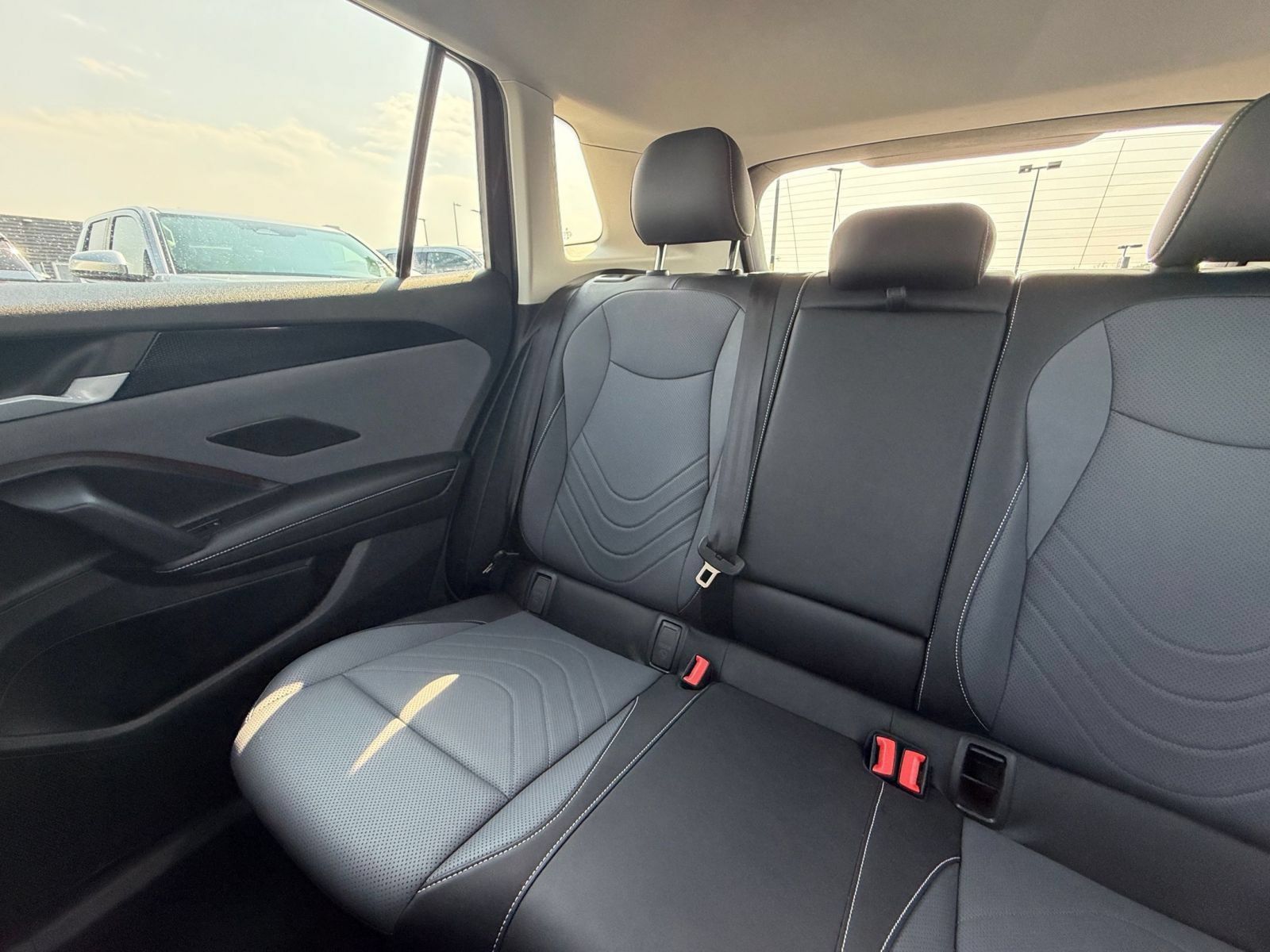 Used 2026 Volkswagen Tiguan SE AWD/4WD image 40