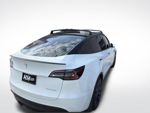 Used 2022 Tesla Model Y Performance AWD/4WD image 3