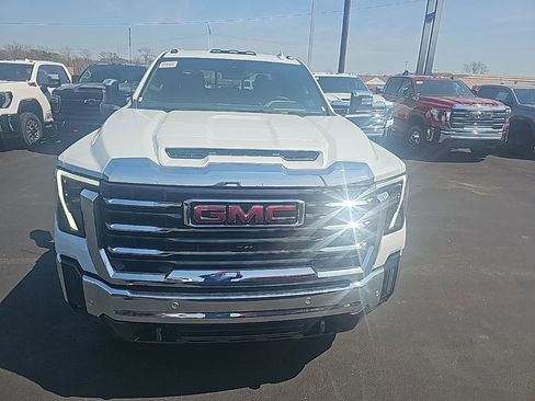 New 2026 GMC Sierra 3500 SLT w/ SLT Convenience Package AWD/4WD image 2