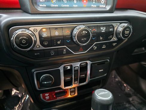 Used 2020 Jeep Gladiator Rubicon image 31
