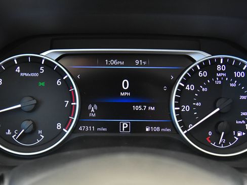 Used 2024 Nissan Sentra SV FWD image 25