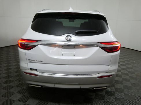 Used 2021 Buick Enclave Premium w/ Sun and Sites Package image 4
