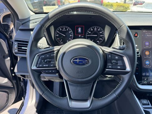 Used 2025 Subaru Outback Premium AWD/4WD image 18