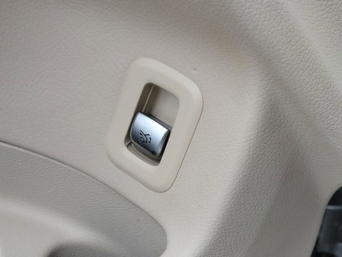 Certified 2022 Mercedes-Benz GLC 300 image 26
