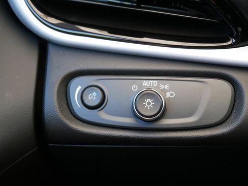 Used 2016 Chevrolet Volt LT w/ Comfort Package FWD image 26