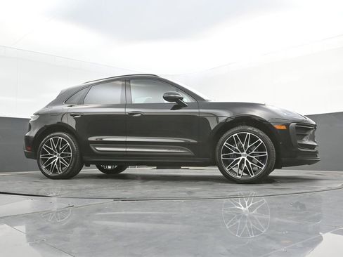 Certified 2024 Porsche Macan Turbo image 37