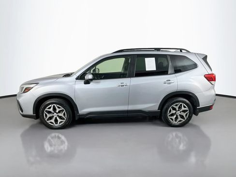 Used 2020 Subaru Forester Premium AWD/4WD image 5