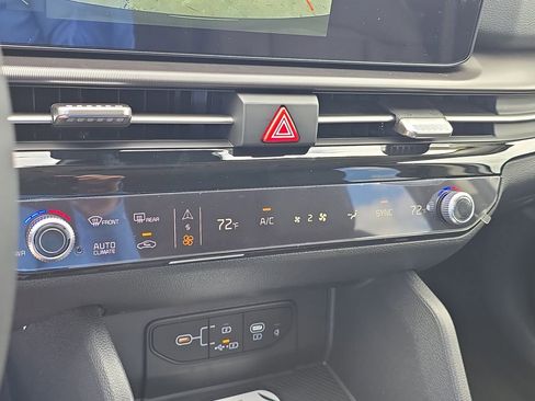 New 2026 Kia Sportage EX image 26