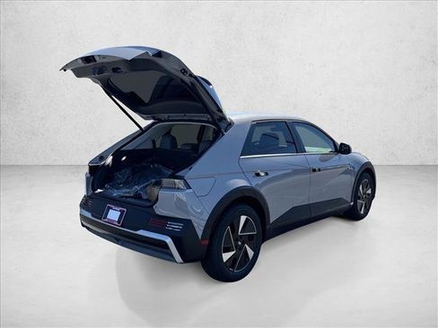 New 2026 Hyundai Ioniq 5 SEL image 2