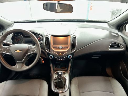 Used 2016 Chevrolet Cruze LT w/ RS Package FWD image 10