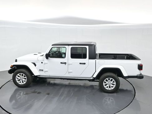 Used 2023 Jeep Gladiator Sport image 61