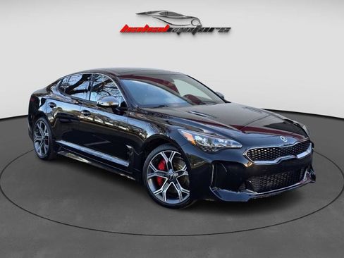 Used 2018 Kia Stinger GT2 image 1