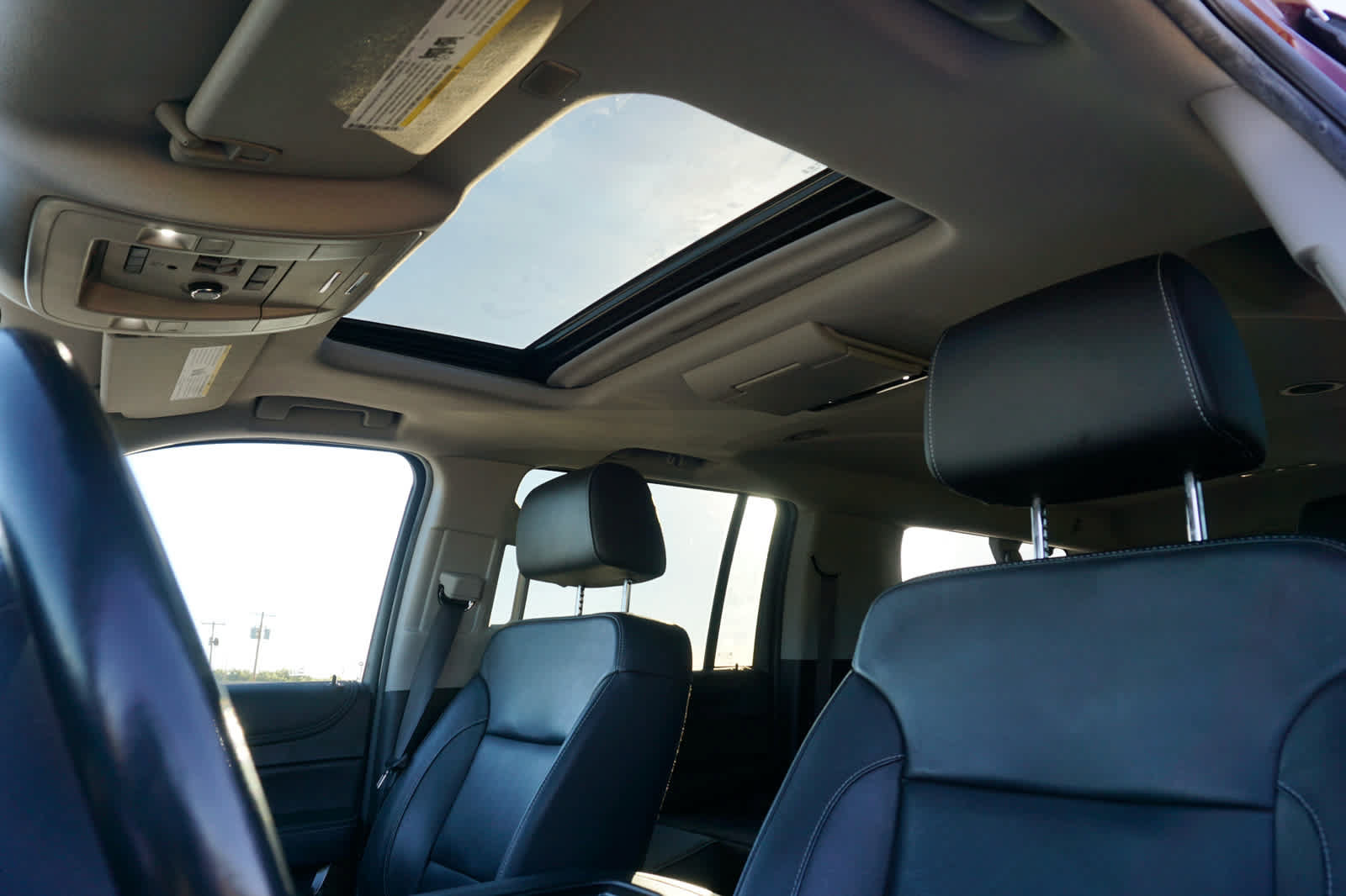 Used 2020 Chevrolet Suburban LT AWD/4WD image 32