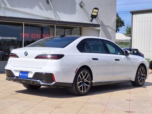 Used 2025 BMW 740i RWD image 6