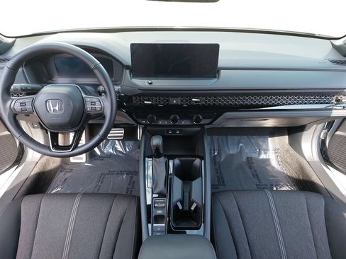 Used 2024 Honda Accord Sport image 9