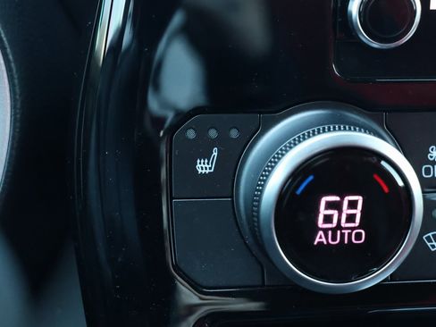 Used 2024 Toyota Highlander XSE image 4