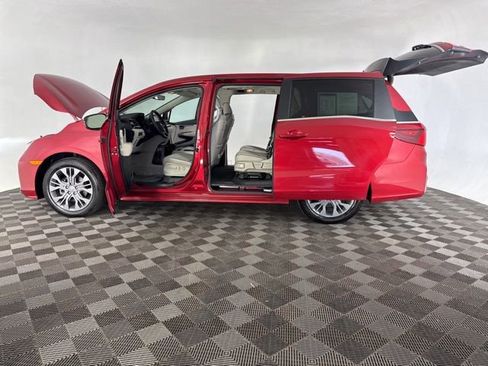 Used 2025 Honda Odyssey Touring image 22