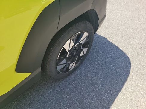 Used 2025 Hyundai Kona SEL FWD image 7