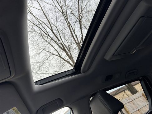 Used 2023 Honda Odyssey Touring image 28