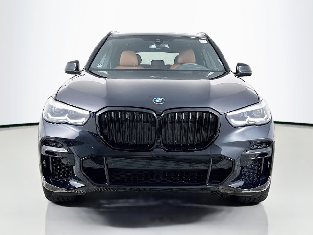 Used 2022 BMW X5 M50i w/ Parking Assistance Package AWD/4WD image 2