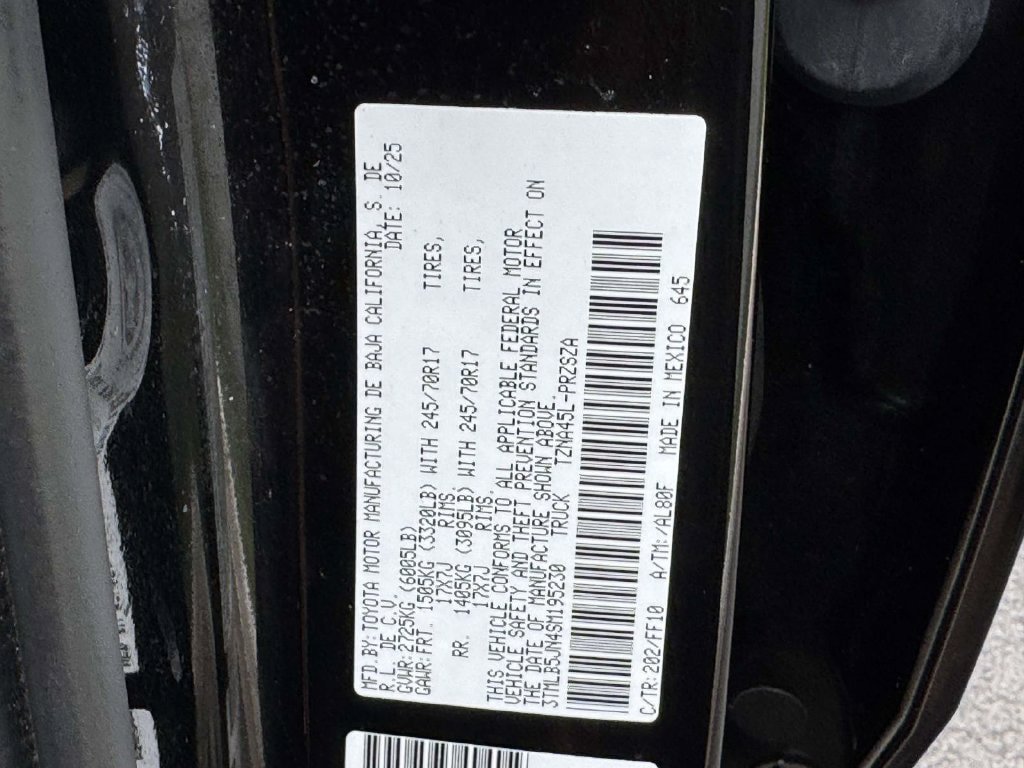 Used 2025 Toyota Tacoma SR5 AWD/4WD image 28