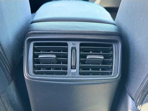 Used 2017 Nissan Rogue SV w/ SV Premium Package AWD/4WD image 24