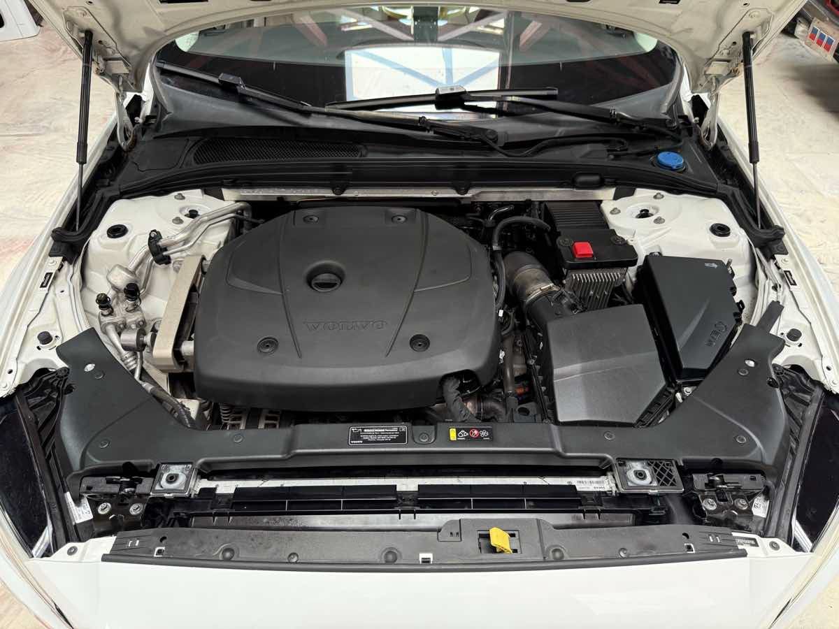 Used 2019 Volvo S60 T5 Momentum w/ Premium Package FWD image 34