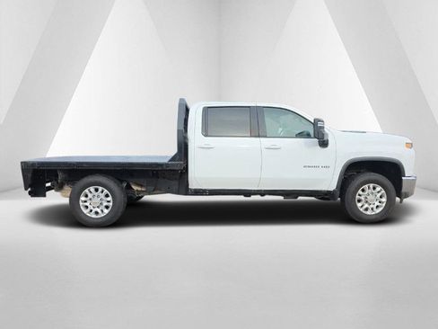 Used 2022 Chevrolet Silverado 2500 LT w/ Convenience Package AWD/4WD image 4