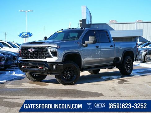 Used 2025 Chevrolet Silverado 2500 ZR2 image 1