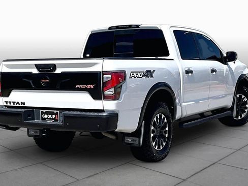 Used 2021 Nissan Titan PRO-4X w/ Pro-4x Convenience Package AWD/4WD image 13