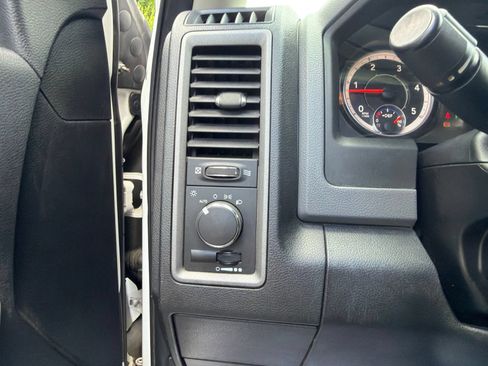 Used 2016 RAM 5500 Tradesman w/ Power & Remote Entry Group AWD/4WD image 18