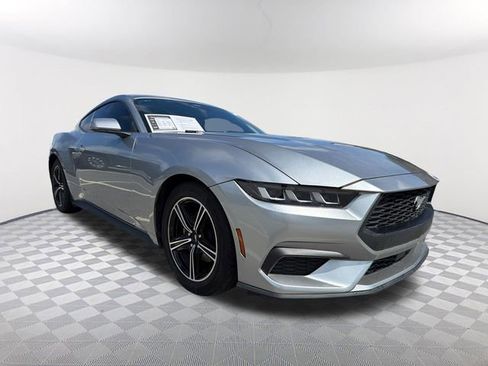 Used 2024 Ford Mustang Premium image 3