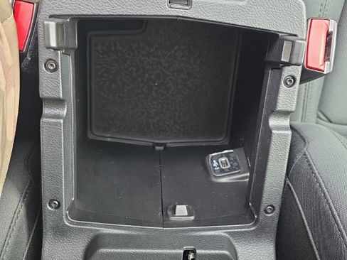 Used 2021 Jeep Wrangler Unlimited Sahara w/ Uconnect 4C Nav & Sound Group AWD/4WD image 23