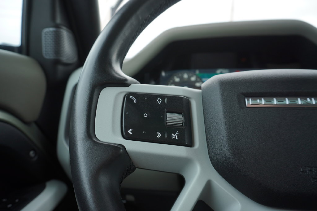 Used 2020 Land Rover Defender 110 SE AWD/4WD image 20