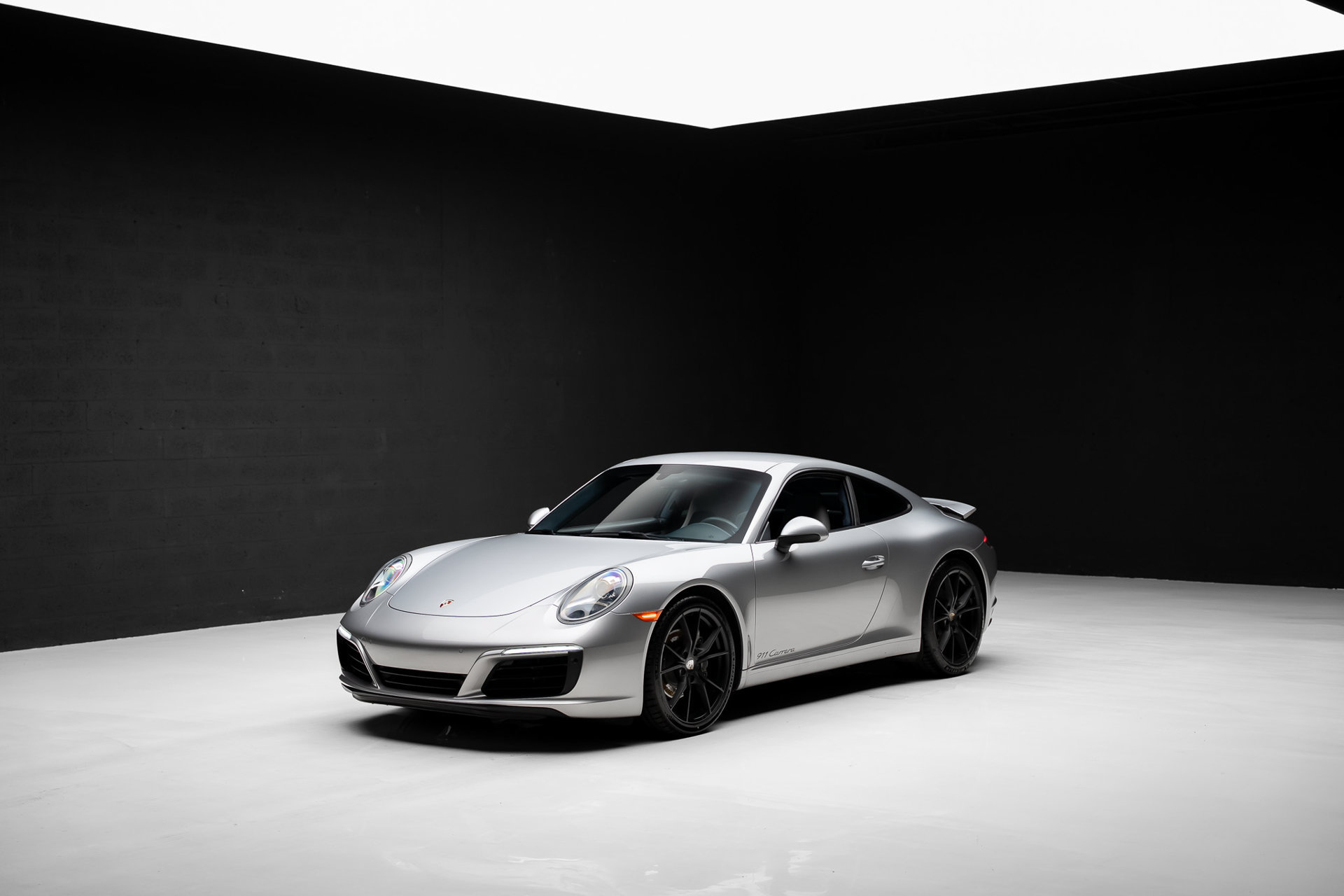 Used 2018 Porsche 911 Carrera RWD image 4