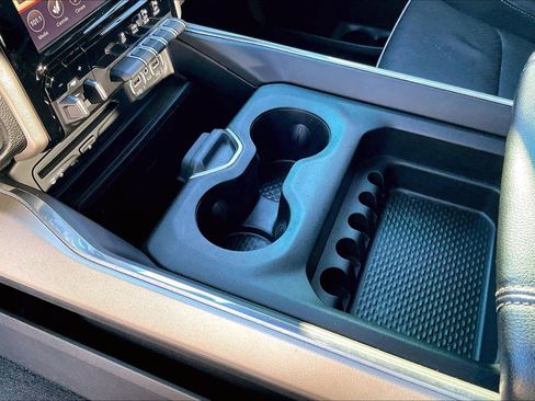 Used 2019 RAM 1500 Laramie image 13